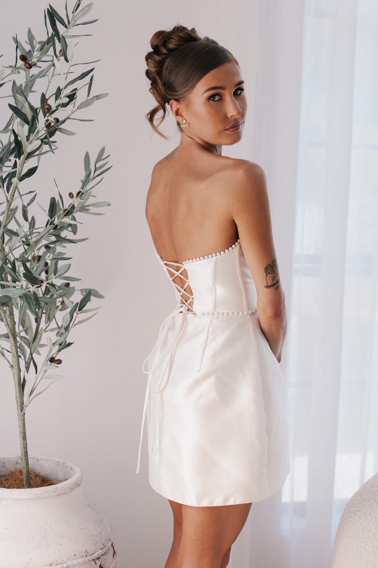 Ivory Pearl Mini (HIRE)