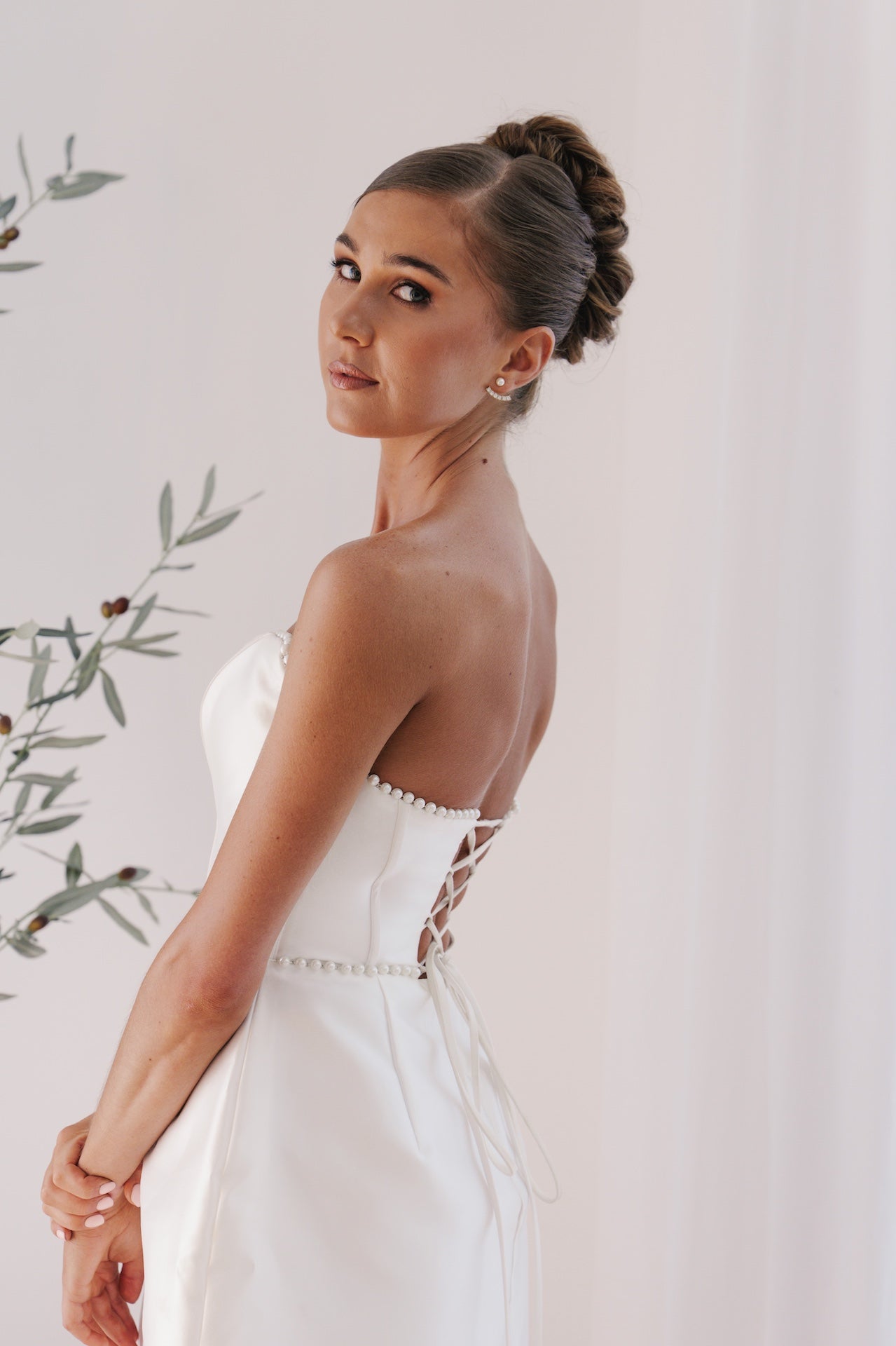 Ivory Pearl Mini (HIRE)